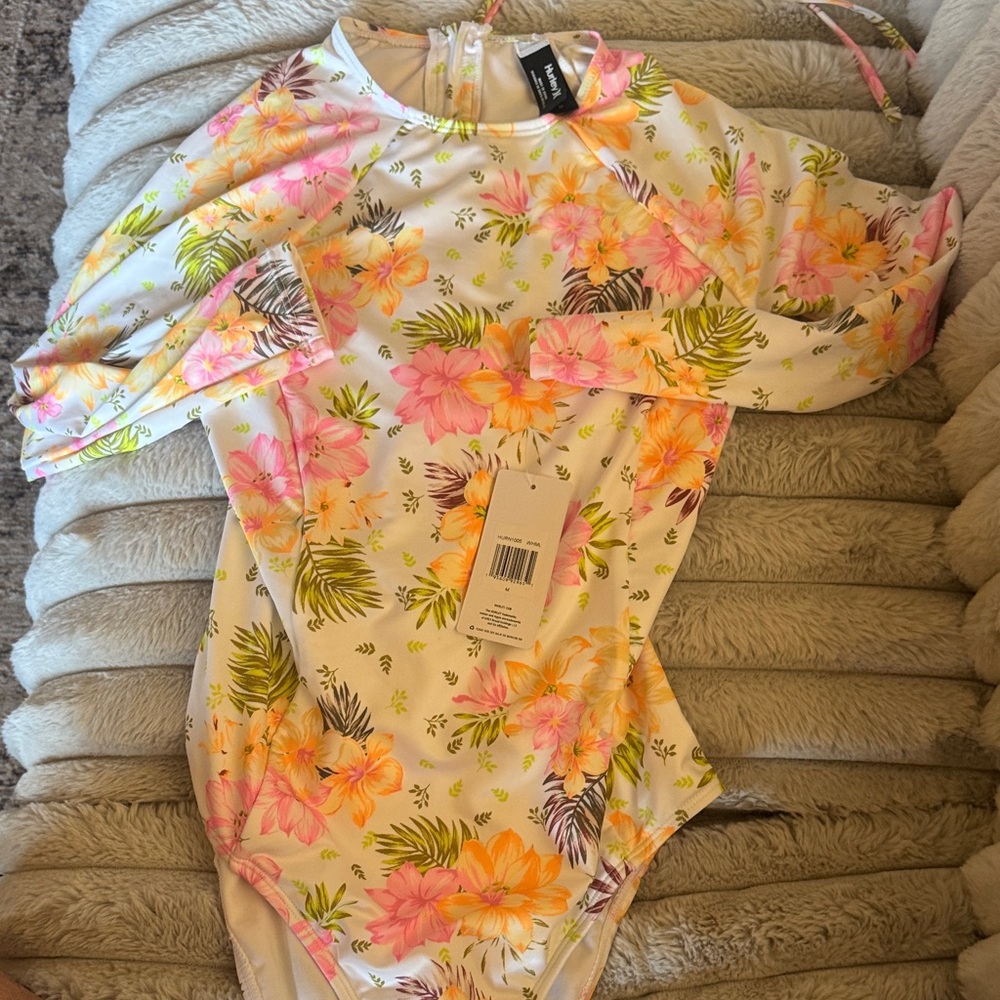 Hurley Floral Long Sleeve Rash guard ! Pink, Yellow, Green suit .